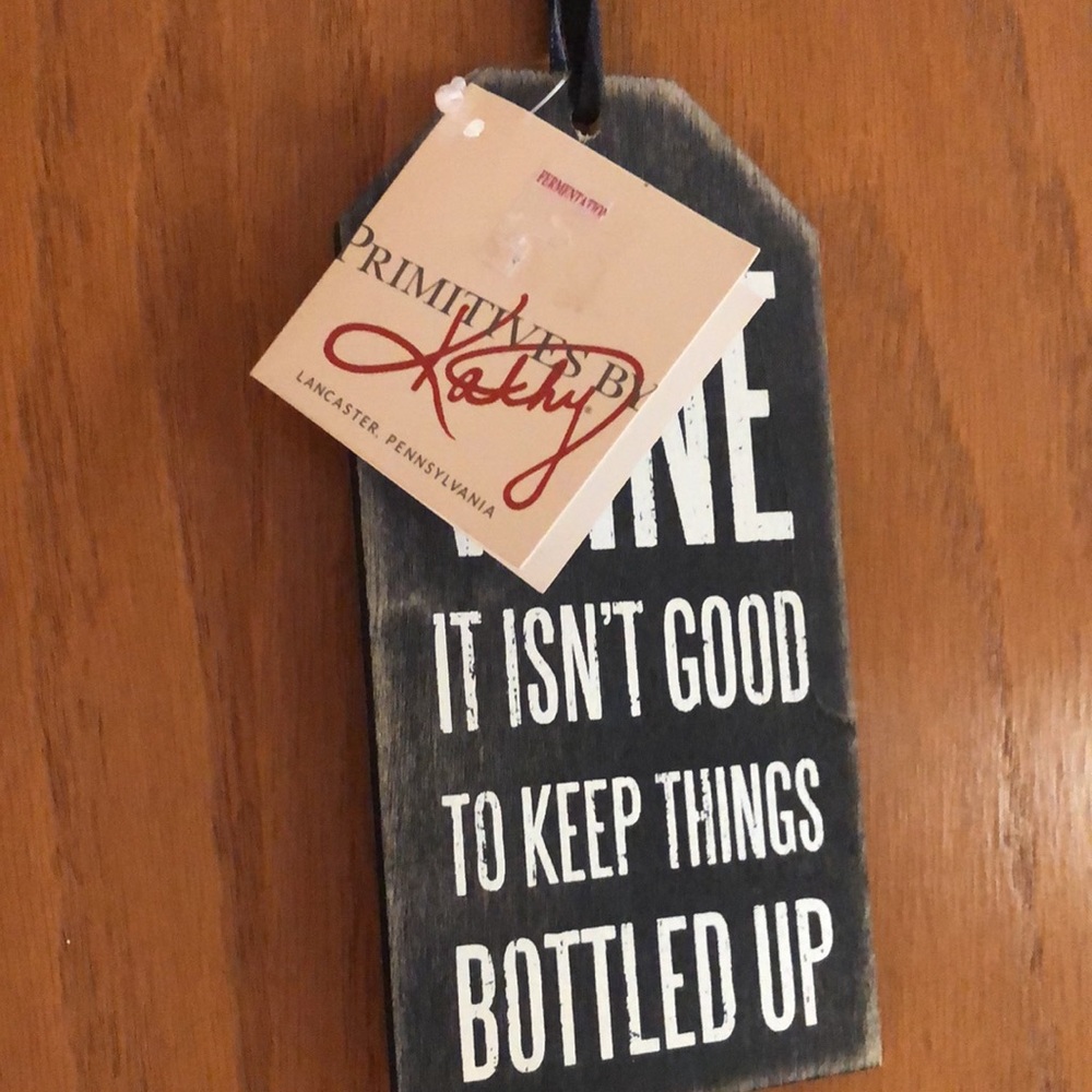 🍷 NWT Rustic Wine Ornament 🎄